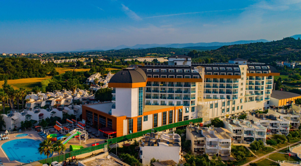 Throne Beach Resort & Spa - 3