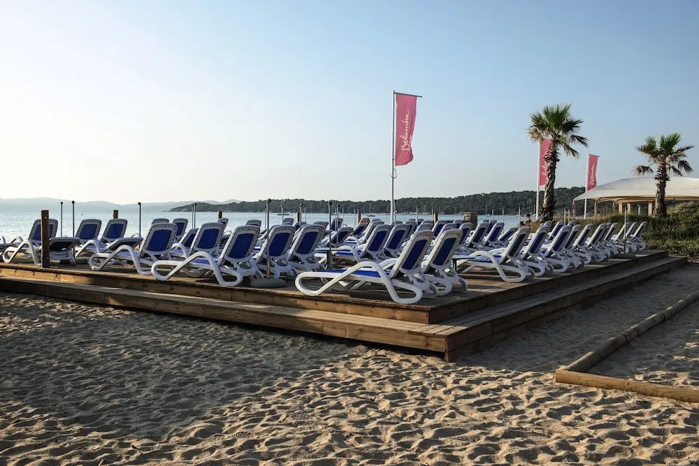 Beach & Waterfront