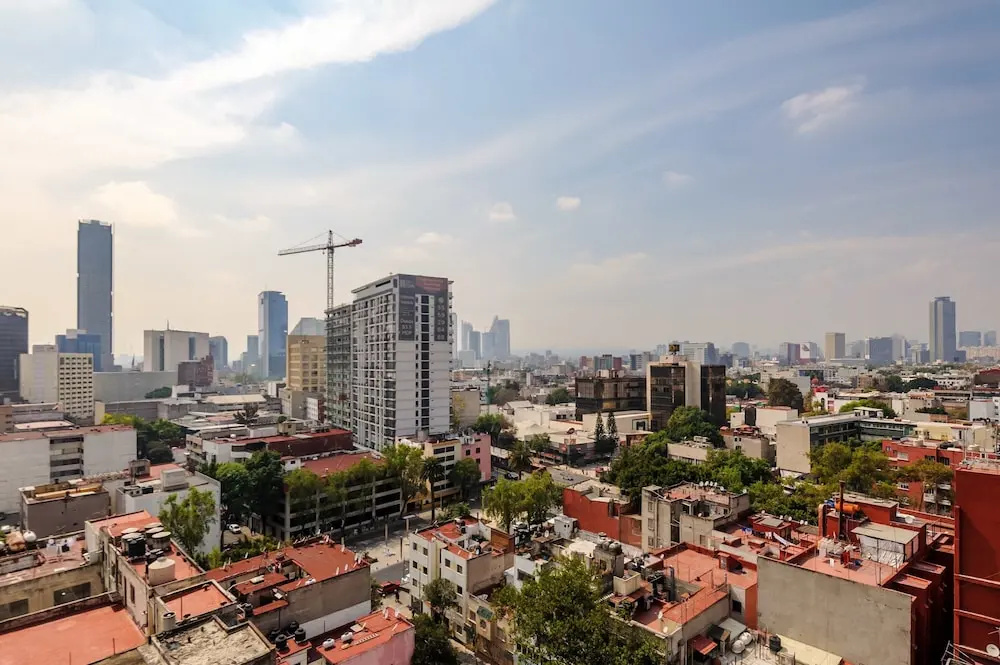 w Lovely 1BR w Private Balcony in Tabacalera