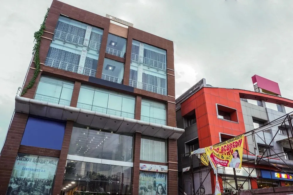 OYO 18895 Hotel Kartikay Grand