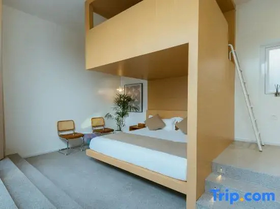 Apartment with view