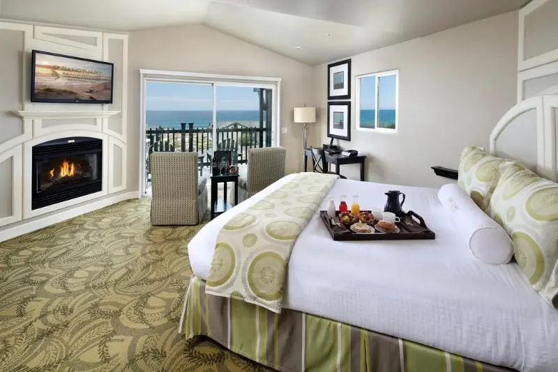 Standard Double room with balcony (full double bed)