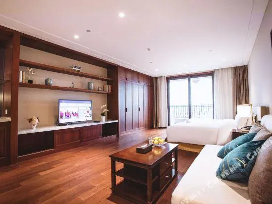 Deluxe Double room with courtyard view (full double bed)