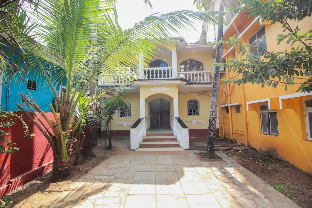 OYO 10958 Home Modern Studios Candolim
