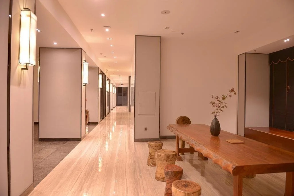 Lobby & Reception