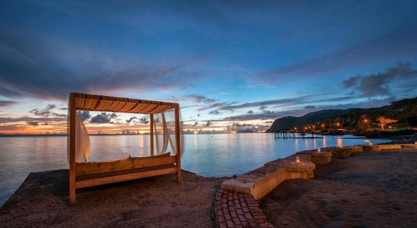 Beach & Waterfront