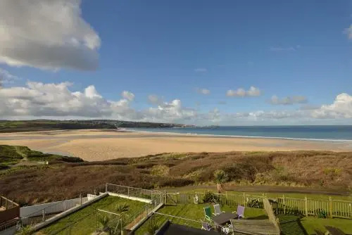Beach & Waterfront