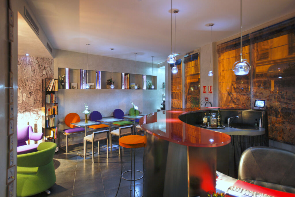 Apostrophe Hotel by null