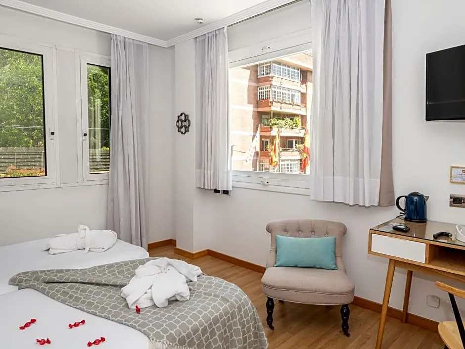 Vilana Hotel Boutique - Tap to explore photos
