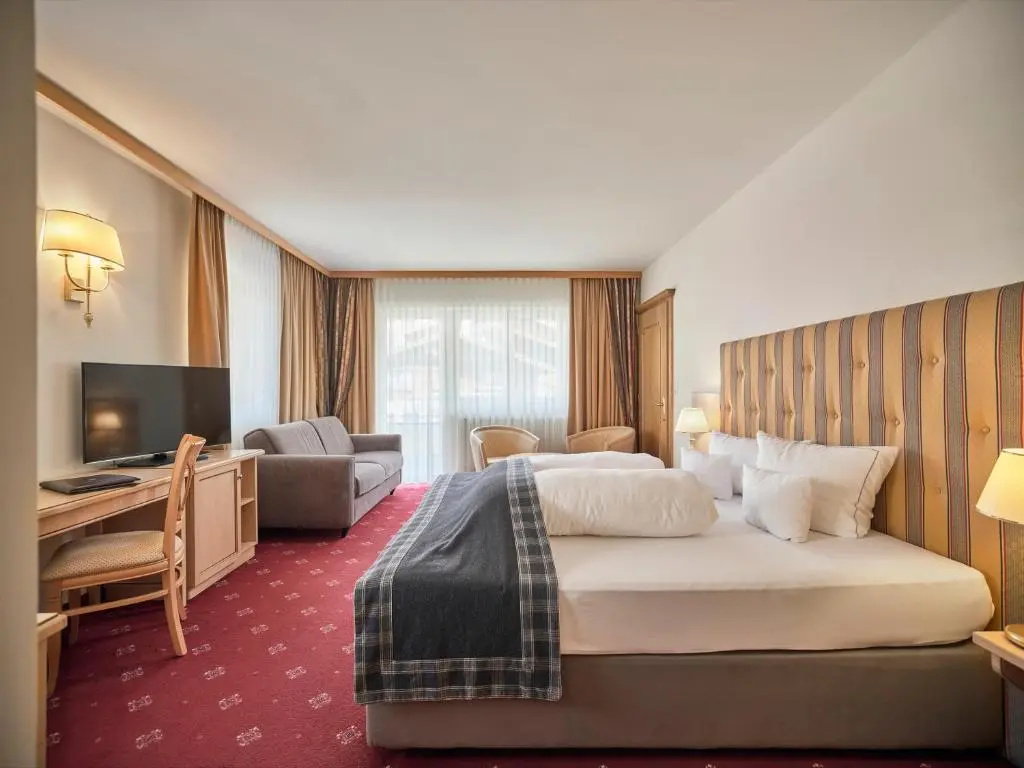 Standard Double room with balcony (full double bed)