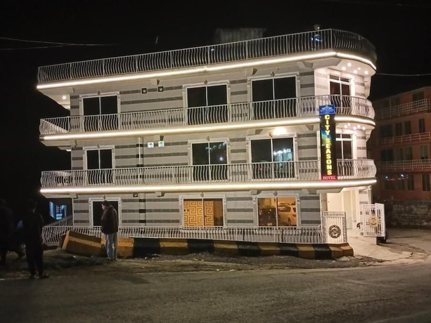City Seasons Hotel