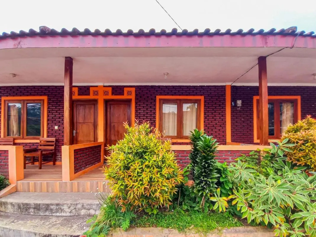 Villa Kampoeng City Pacet by RedDoorz