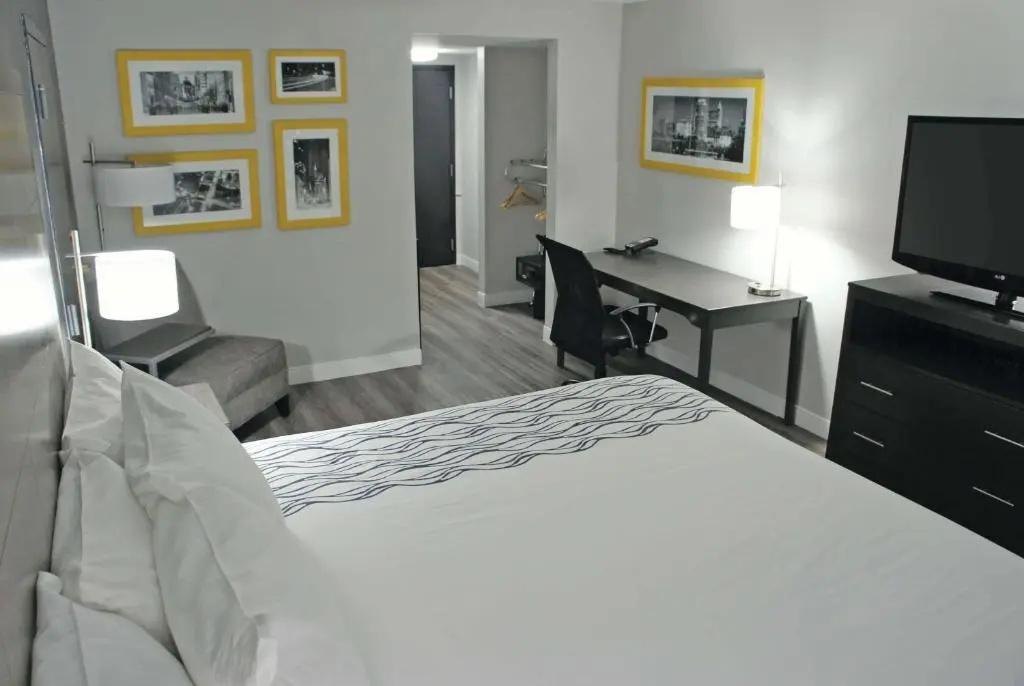 La Quinta Inn & Suites by Wyndham Raleigh Downtown North - Chambres
