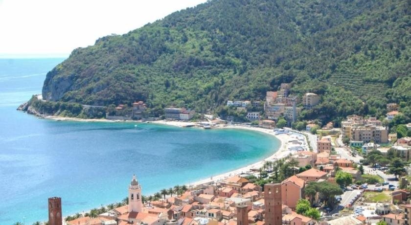 Beach & Waterfront