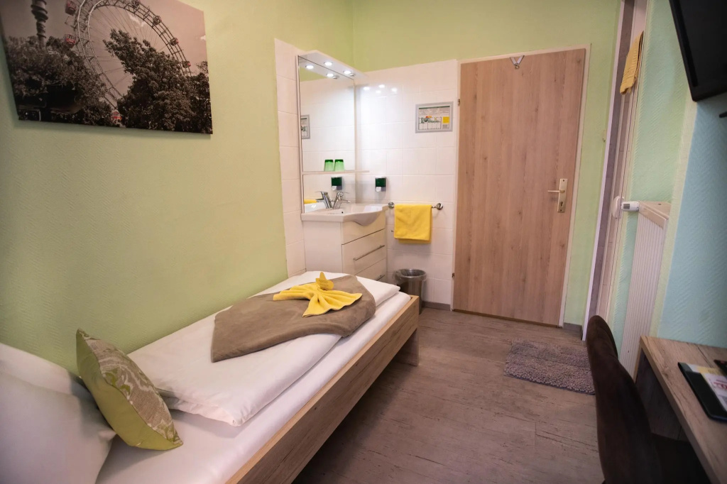 Standard Single room