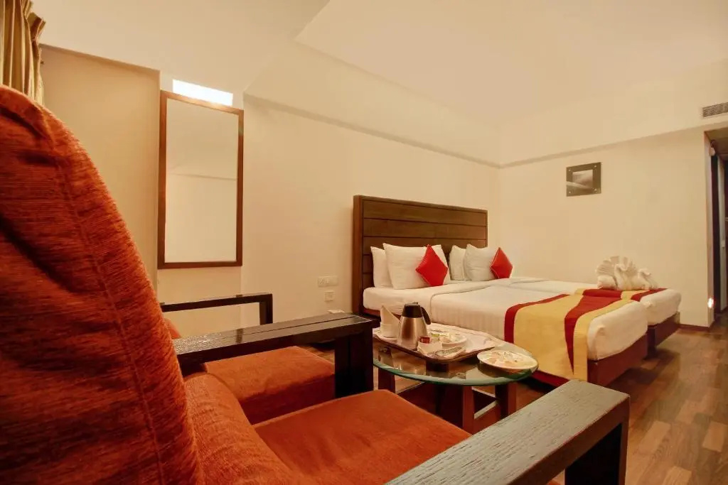 Monarch Luxur - Chambres