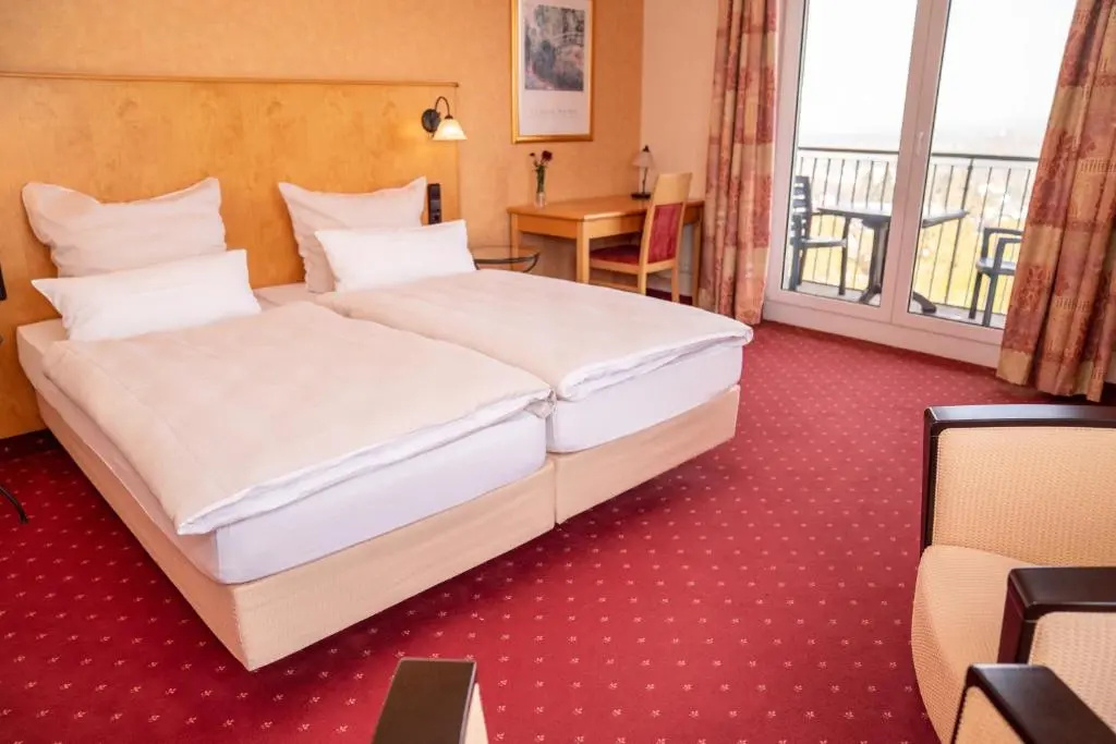 Deluxe Double room with balcony (full double bed)