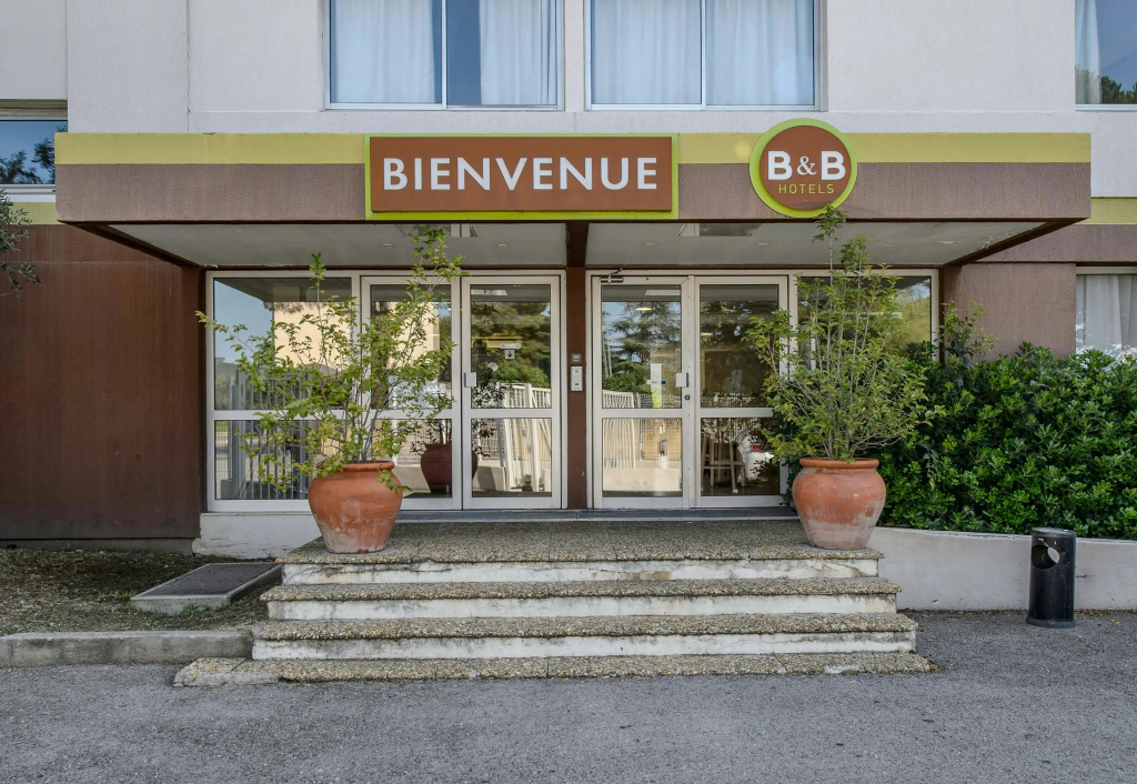 B&B HOTEL Nîmes Ville Active