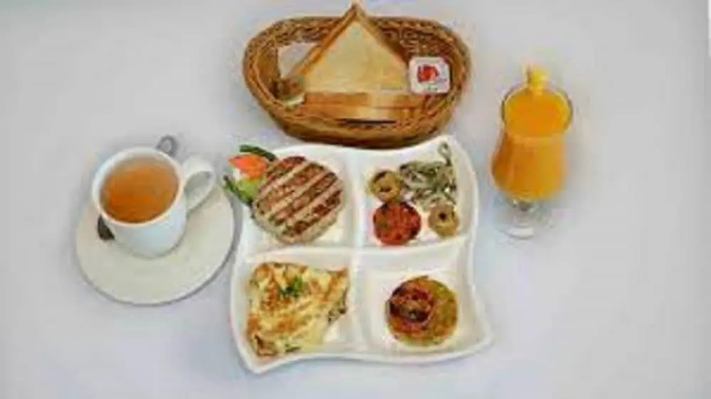 Food & Beverage