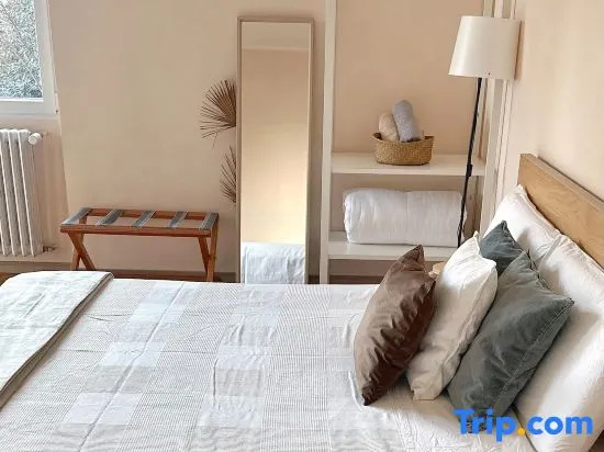 Como lake view/ktcn/AC/WiFI/free Parking