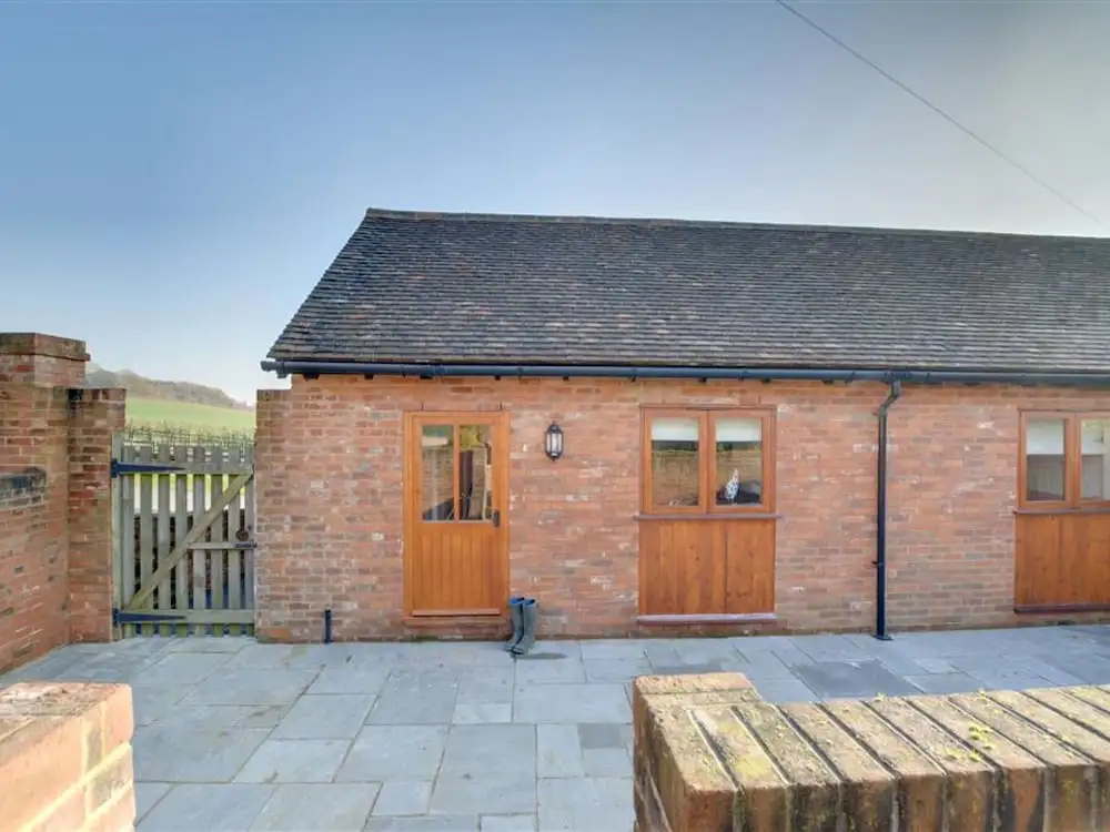 Quaint Holiday Home in Boughton Lees With Garden