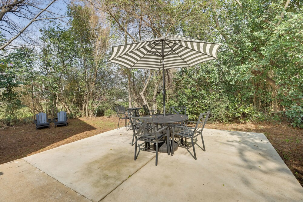 2 Mi to Bryant-denny Stadium! Pet-friendly Home