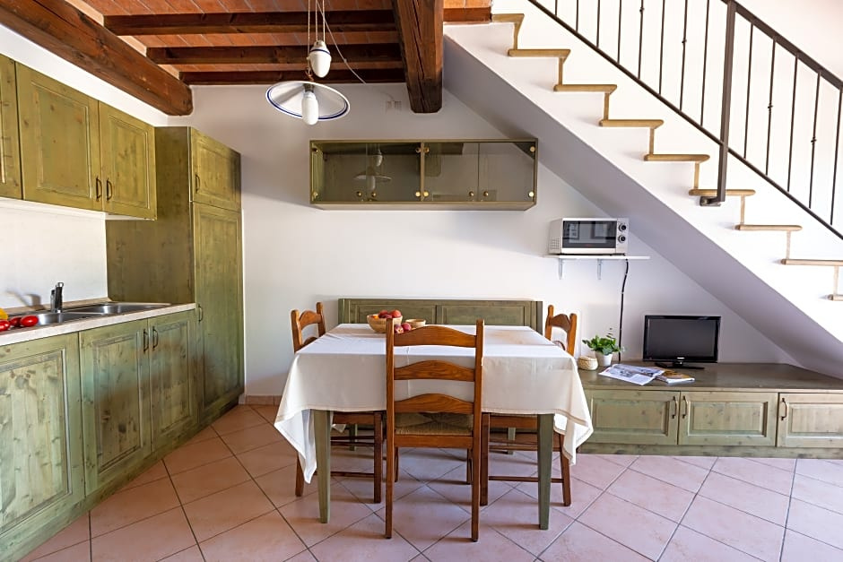 4 Bedrooms Apartment