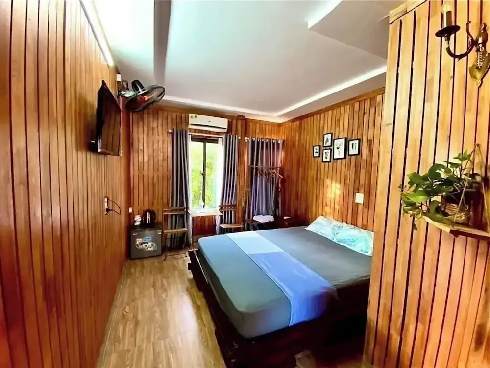 Deluxe Double room with garden view (full double bed)