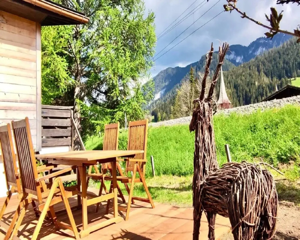 Cosy Chalet With Garden