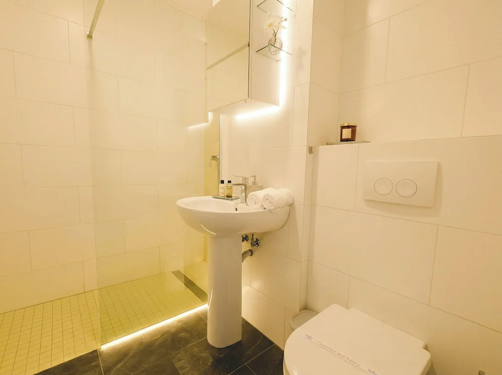 Superior Studio with balcony and with courtyard view