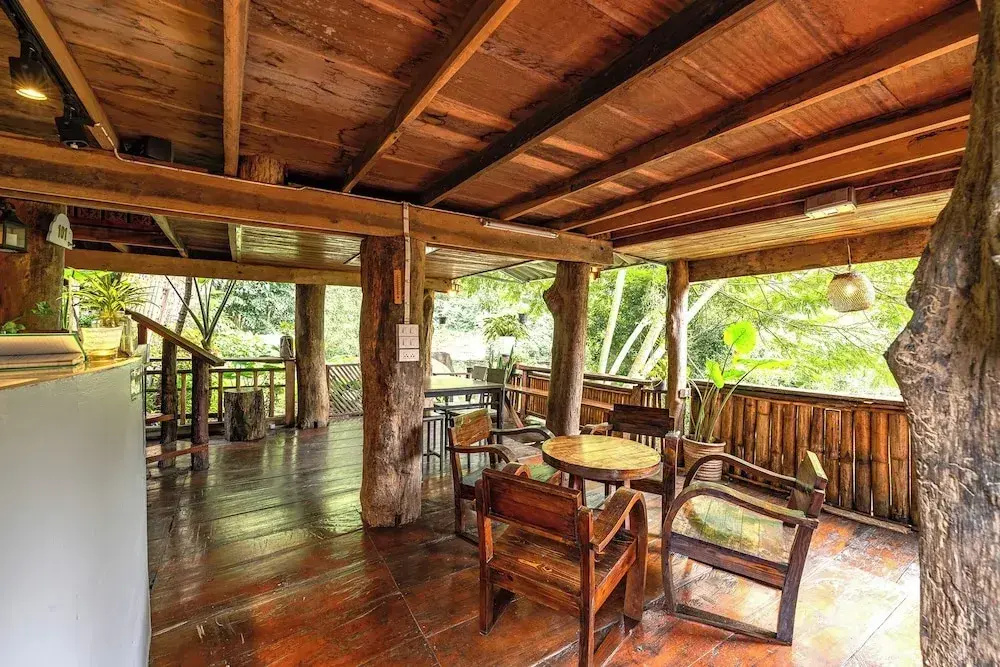 Monruamsuk Homestay Cafe And Bistro