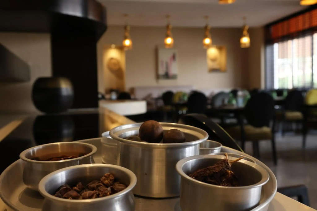 Safir Fintas Kuwait Hotel - фото 40