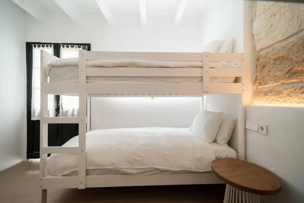 LLONGA'S Hostel by null