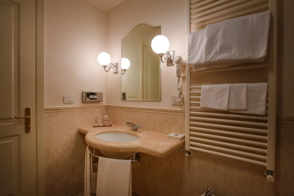 Hotel Fortuna by null
