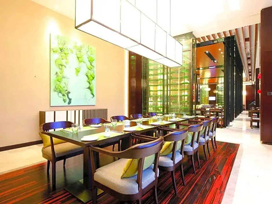 Food & Beverage