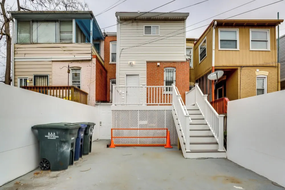 2 Mi to Dtwn DC: Wfh-friendly Apt