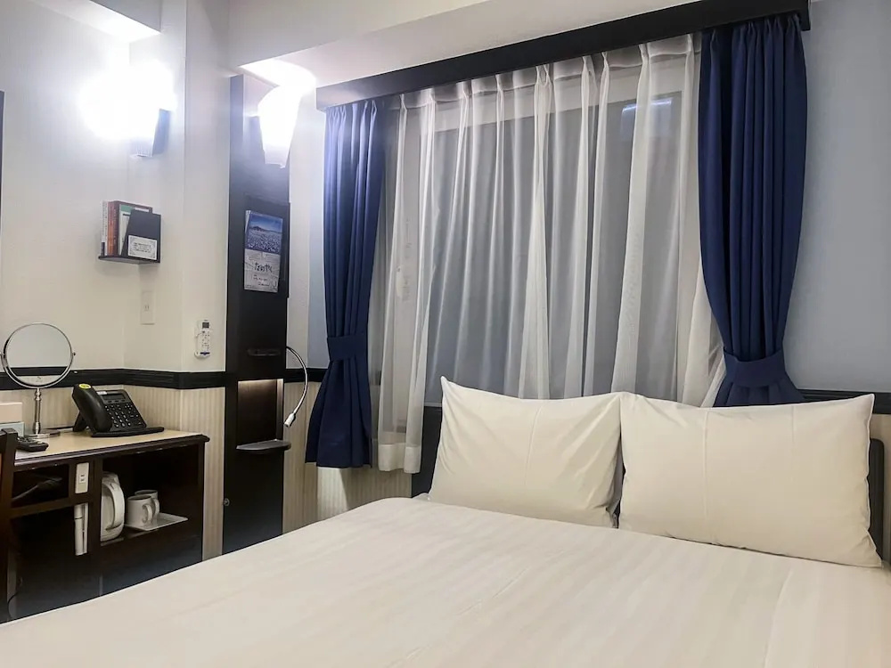Toyoko Inn Tokyo-eki Yaesu Kita-guchi 사진 1