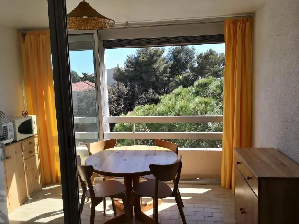 Studio calme à Giens , 2 pas du port et des plages