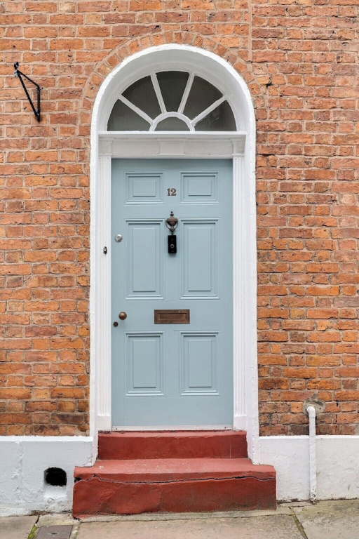 Luxury Georgian Townhouse / Sleeps 10 / Parking