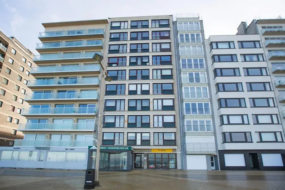 Huize Noordzee Located Directly on the Beach