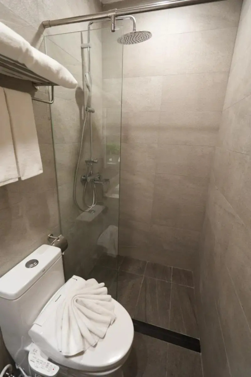 Deluxe Double room (full double bed)