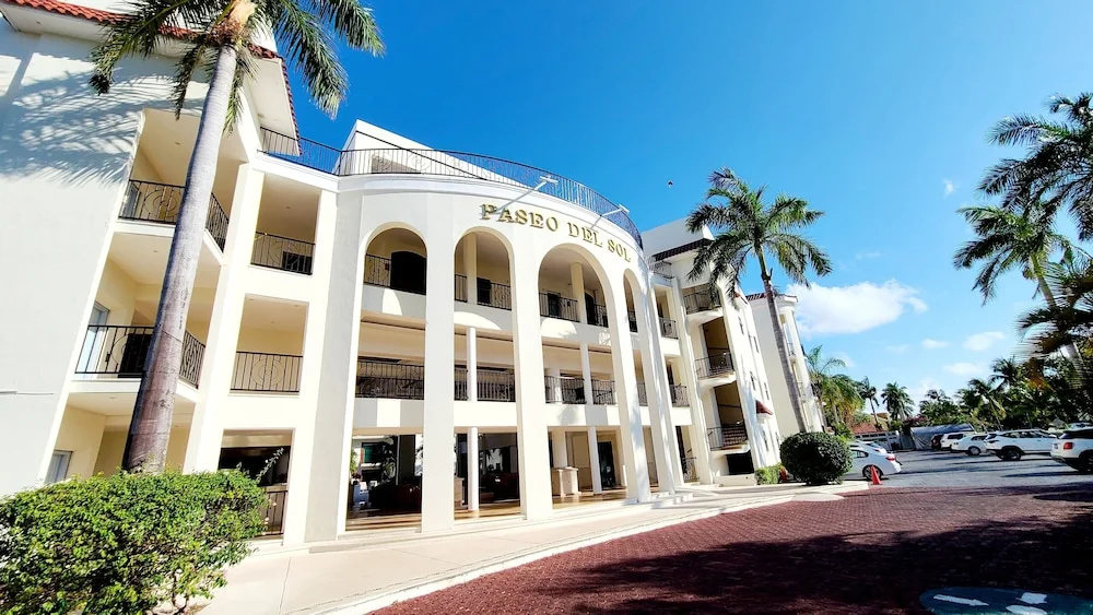 Paseo Del Sol Coral 106 3 Bedroom Condo by RedAwning