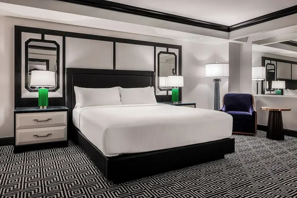 Colosseum Executive Double Suite (full double bed)