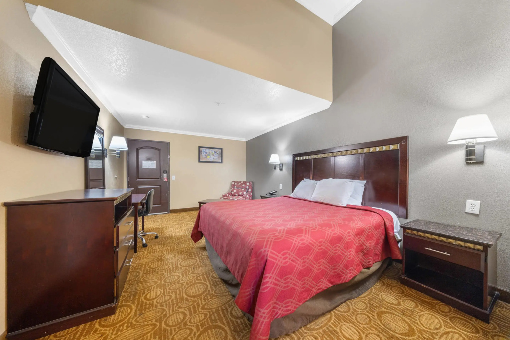 Standard Double room (full double bed)