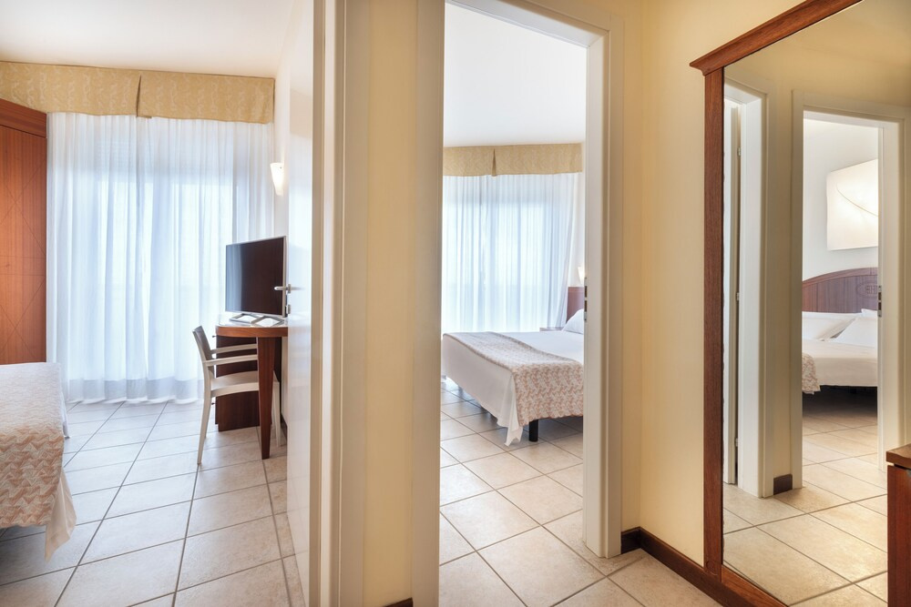 Family Suite with balcony and with sea view