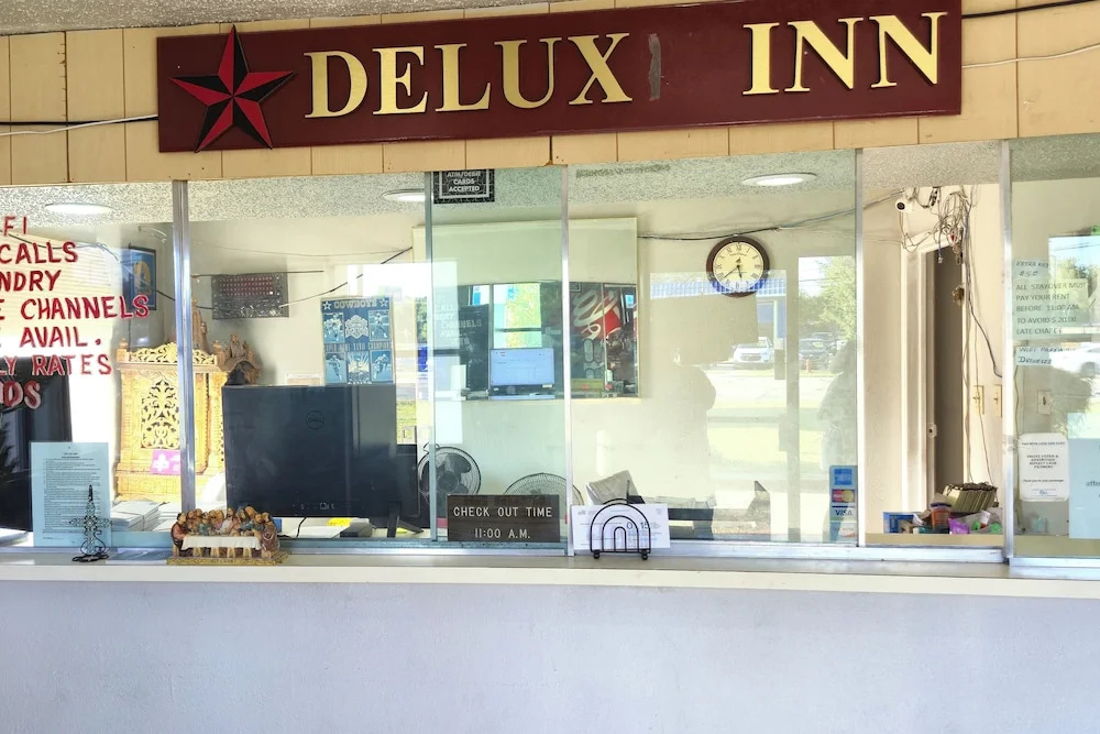 Отель Delux Inn Motel в Гранд-Прери