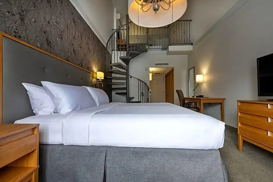 Double Suite with mountain view (full double bed)