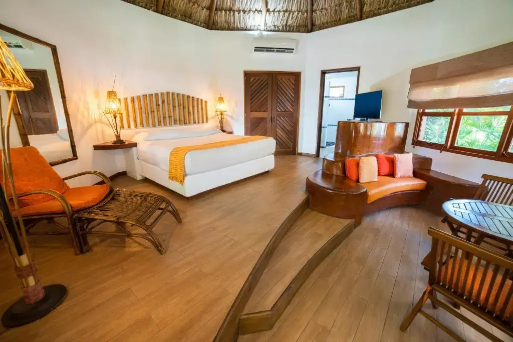 Deluxe Double Suite full double bed