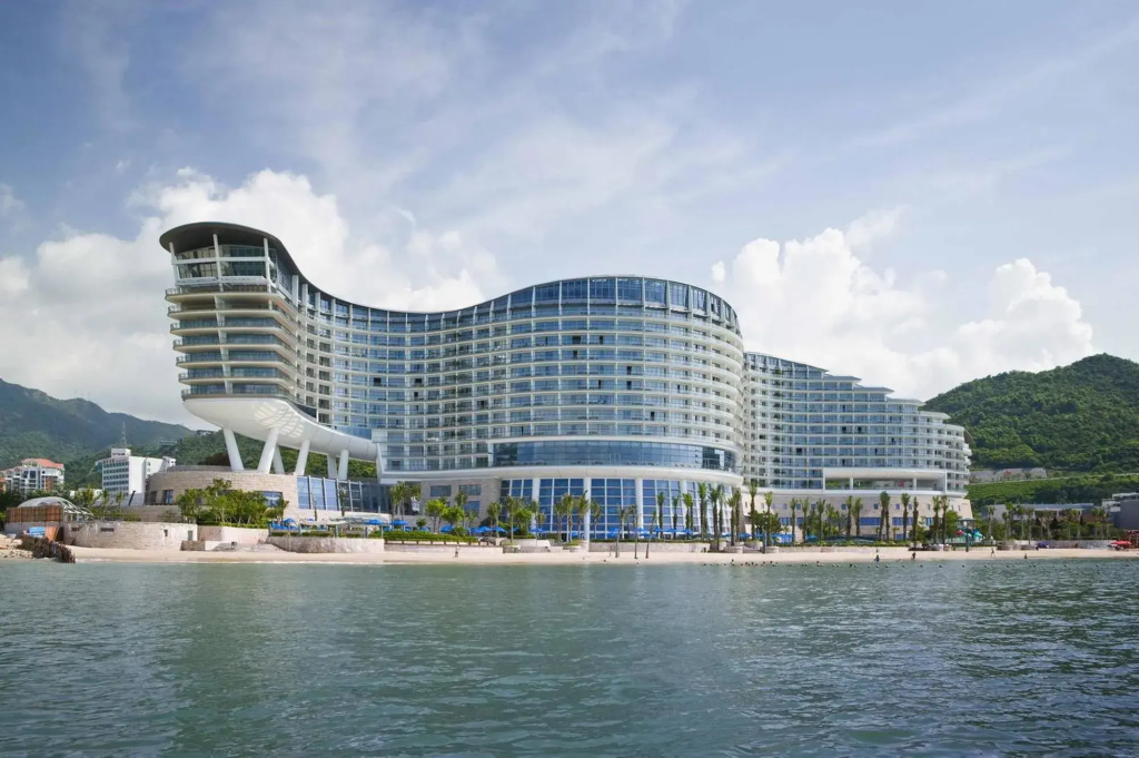Beach & Waterfront