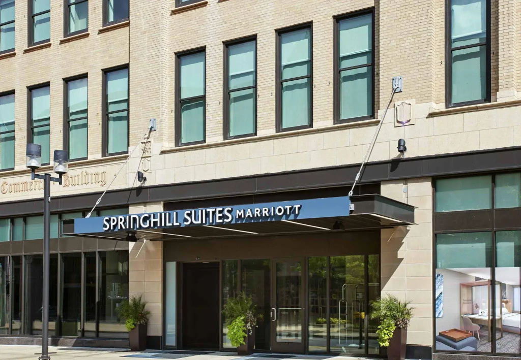 SpringHill Suites Milwaukee Downtown